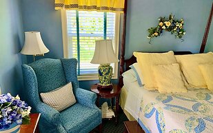 WeatherPine Inn