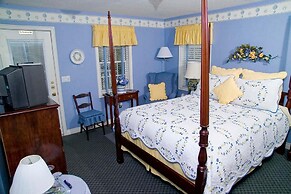 WeatherPine Inn
