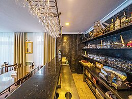 Triana Hotel