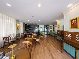 Triana Hotel