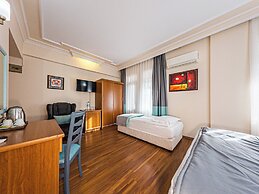 Triana Hotel