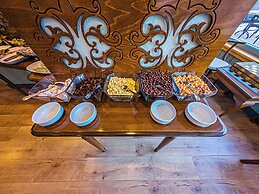 Triana Hotel