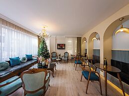 Triana Hotel