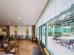 Triana Hotel