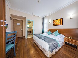 Triana Hotel