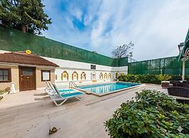 Triana Hotel