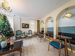 Triana Hotel