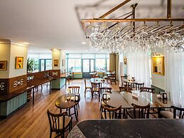 Triana Hotel