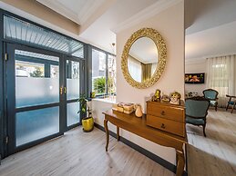Triana Hotel