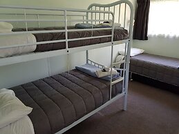 Courtesy Court Motel