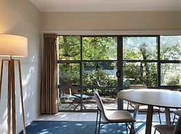 Saxton Lodge