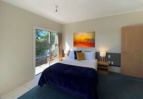 Saxton Lodge