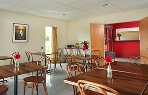 Saxton Lodge