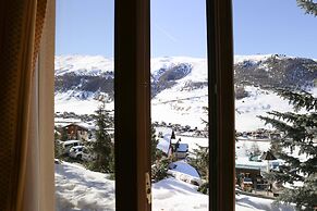 Chalet Teola