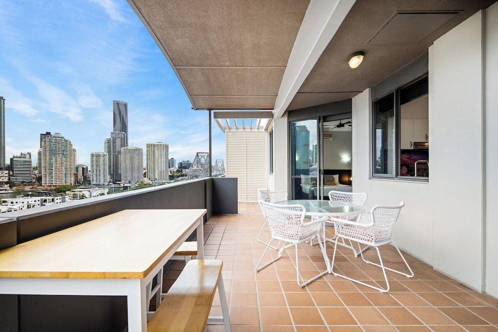 Bridgewater Apartments