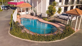Palms Motel