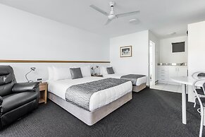 Palms Motel