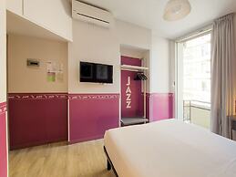 Sure Hotel by Best Western Nologo