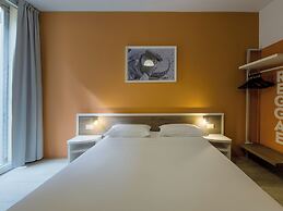 Sure Hotel by Best Western Nologo