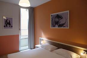 Sure Hotel by Best Western Nologo