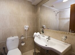 Avalon Palace Hotel