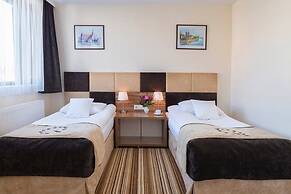 Boutique Hotel's Kwiska / Legnicka