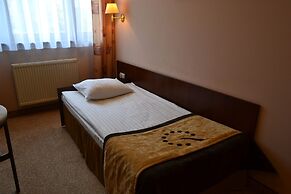 Boutique Hotel's Kwiska / Legnicka