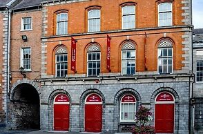 Springhill Court Hotel