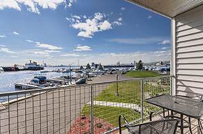Park Point Marina Inn