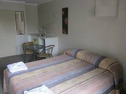 Raymar Motor Inn