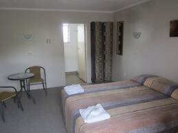 Raymar Motor Inn