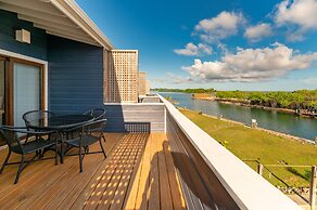 Barefoot Cay Resort