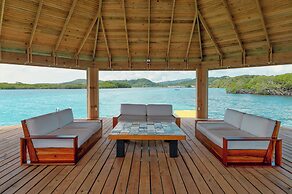 Barefoot Cay Resort