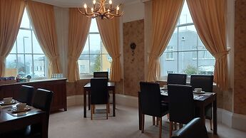 Ashleigh House