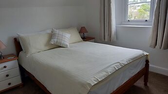 Ashleigh House