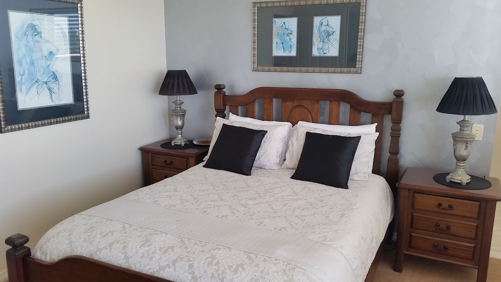 Beaconlea Tower Apartments