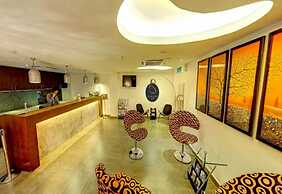 Hotel O Crossroads Hotel