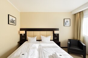 Zi Hotel & Lounge