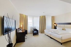 Zi Hotel & Lounge