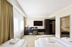 Zi Hotel & Lounge