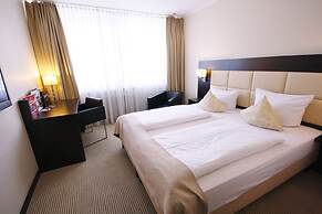 Zi Hotel & Lounge