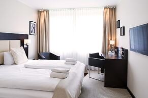 Zi Hotel & Lounge