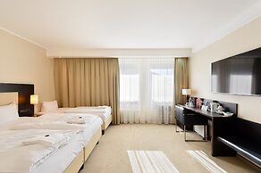 Zi Hotel & Lounge