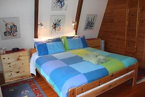 Green Leaves Cabin