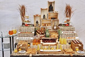 DoubleTree by Hilton Resort & Spa Marjan Island