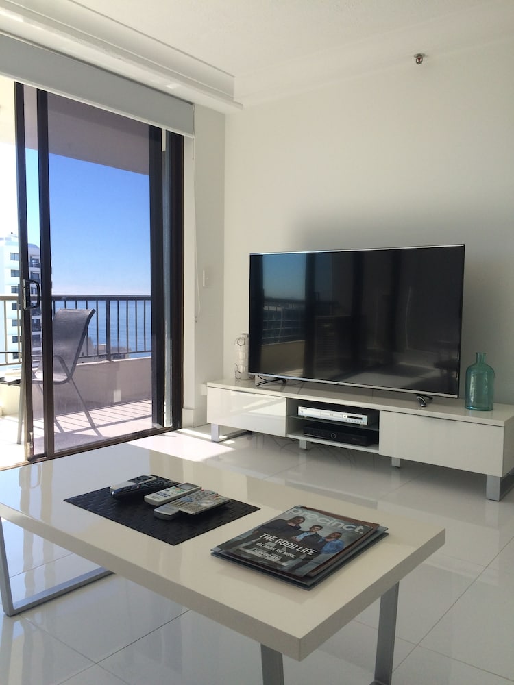 Surfers Century Oceanside Apartments