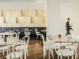 ibis Adelaide