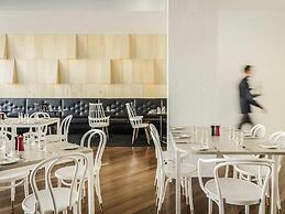 ibis Adelaide