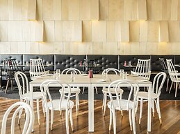 ibis Adelaide