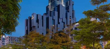 Avant-Garde Hotel